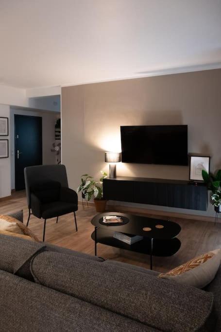 Le Pozzi, Parking Prive Plein Centre Apartment *